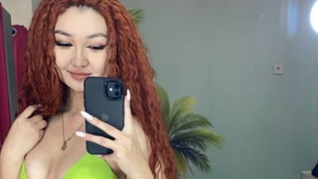 Chat With AdoraBela Now