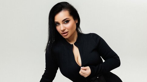 Chat With AdrianaTores Now