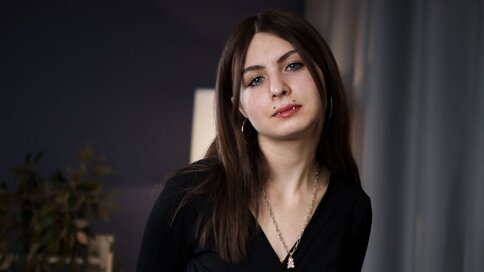 Chat With AftonGathright Now