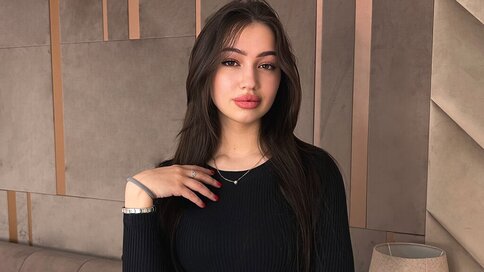 Chat With AleksaMonroe Now