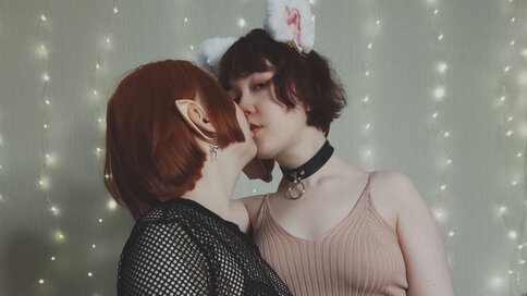 Chat With AliceAndEffy Now