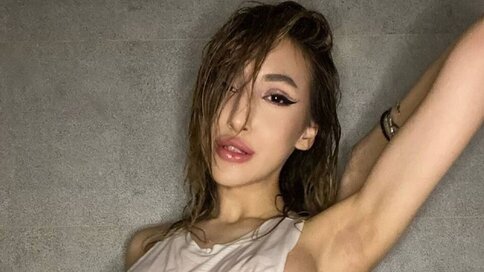 Chat With AlmaHazel Now