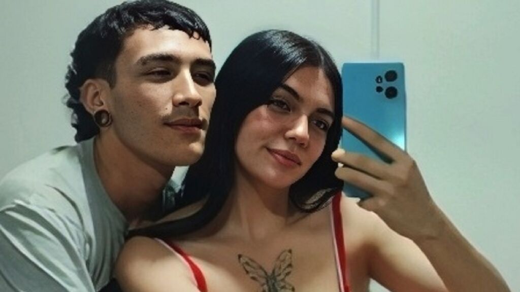 Chat With AmberrAndRick Now