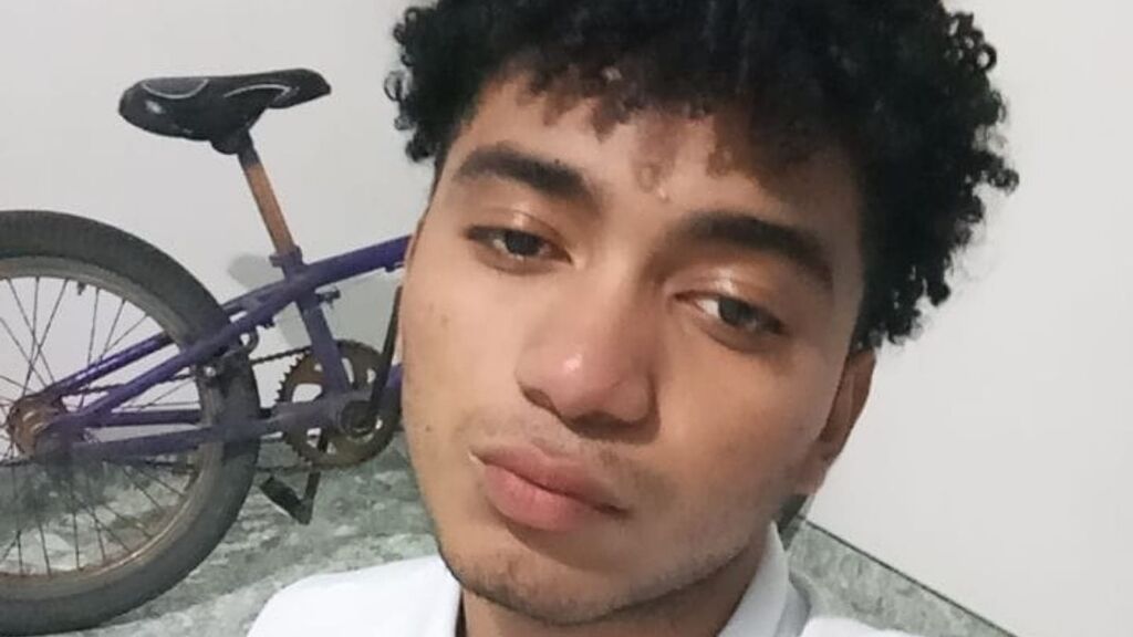 Chat With AndreFeli Now