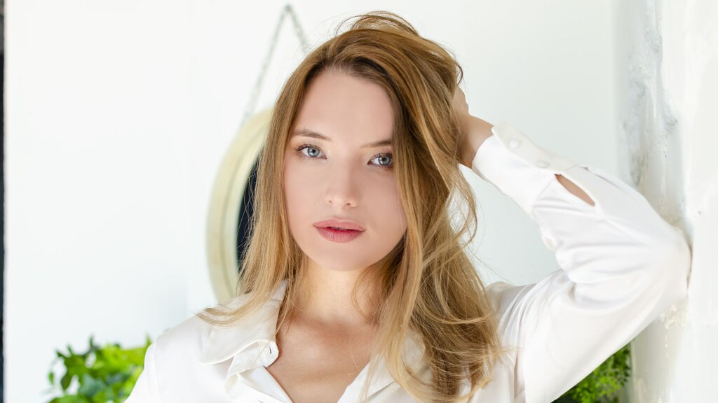 Chat With AngieKelly Now