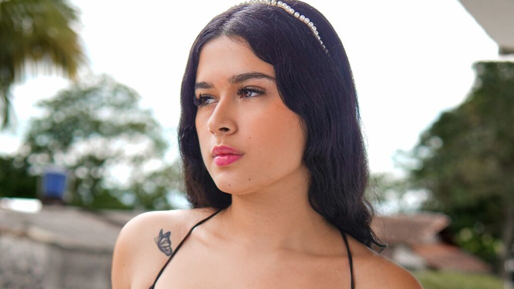 Chat With AriadnaDelko Now