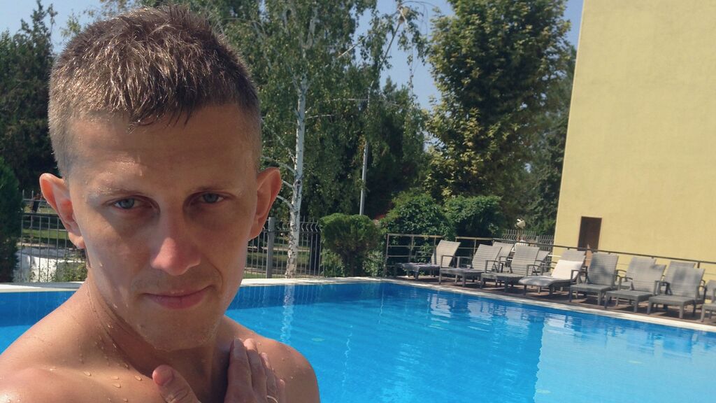 Chat With ArianBrain Now