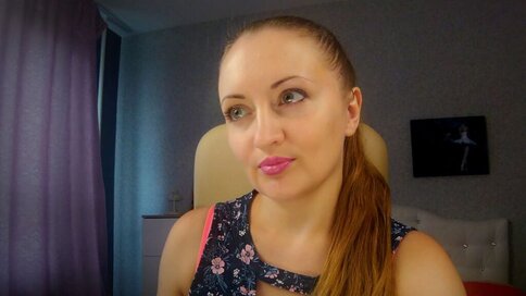 Chat With BettySawal Now