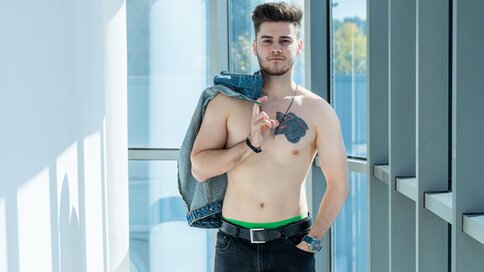 Chat With BillyTurner Now