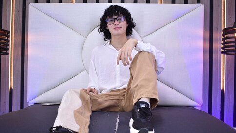 Chat With BryanArias Now