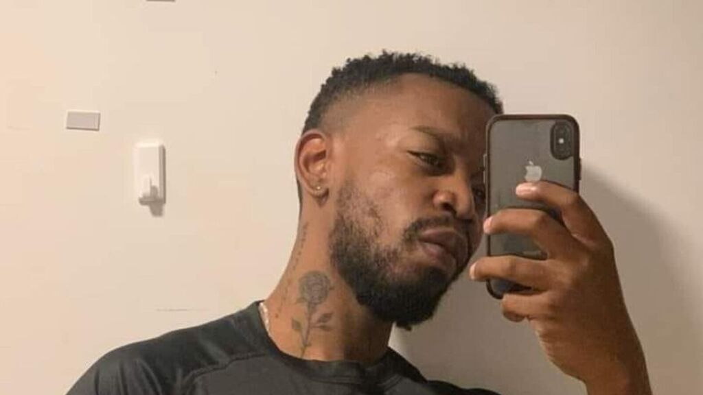 Chat With CamiloMelo Now