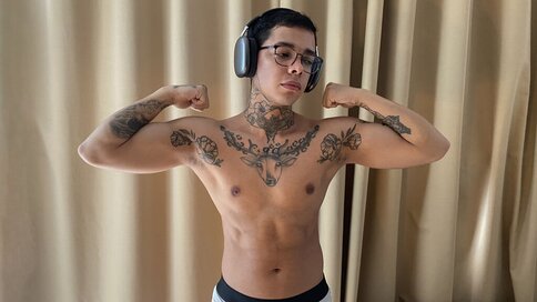 Chat With CarlosHubble Now