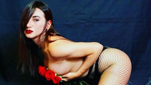 Chat With CourtneyFloyd Now