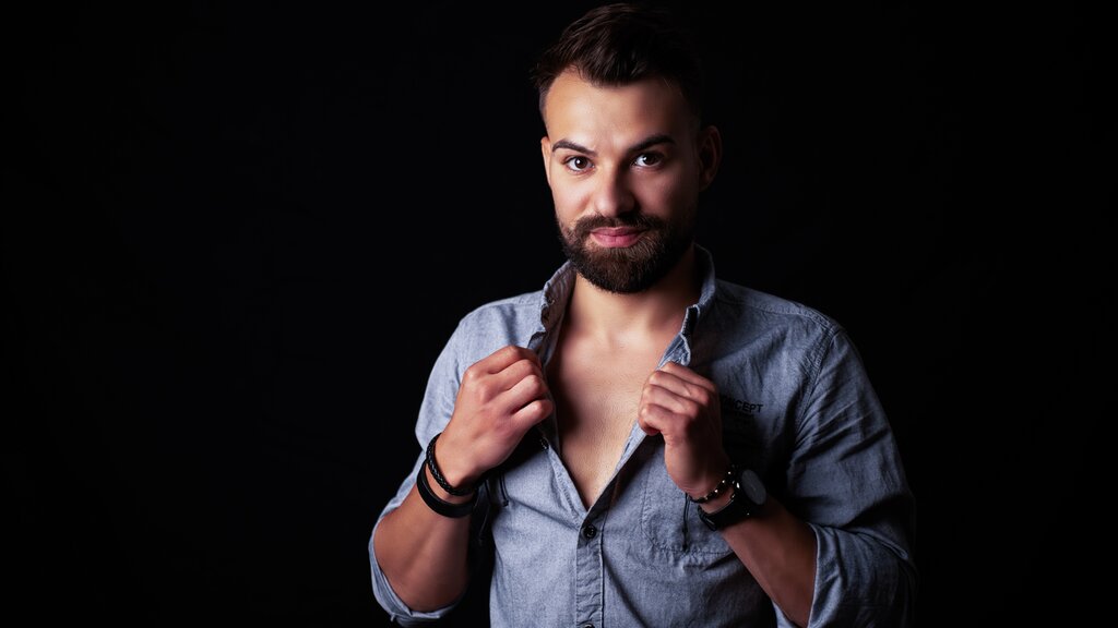 Chat With DanielGent Now