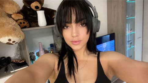 Chat With DeniseSonner Now