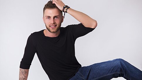 Chat With DerekBooker Now