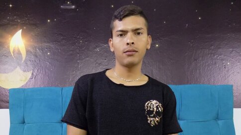 Chat With DiegoAlexan Now
