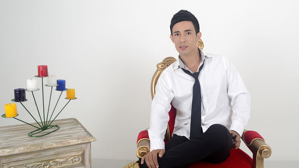 Chat With DimitryComely Now