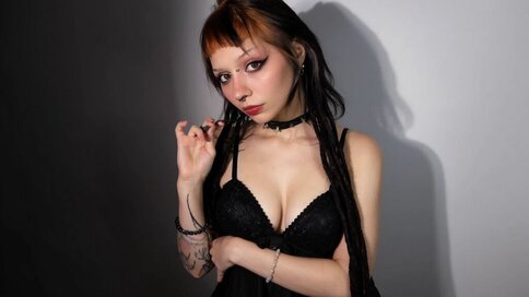 Chat With EffieDunn Now
