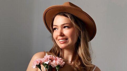 Chat With ElaKale Now