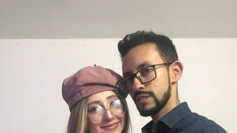 Chat With ElizabethandShak Now