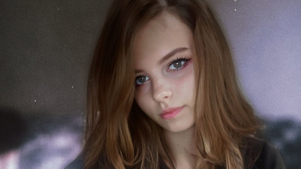 Chat With EvieRobin Now