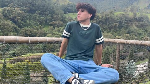 Chat With FelipeArias Now