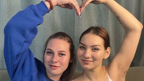 Chat With GloriaAndPatty Now
