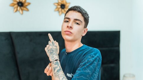 Chat With HankWhite Now