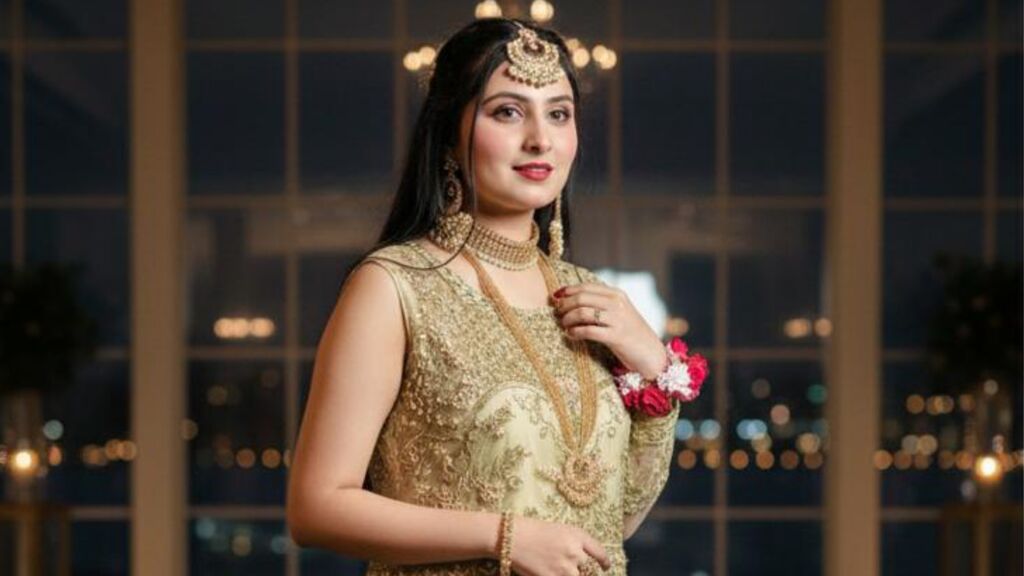 Chat With HannahHeer Now