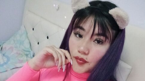 Chat With HikariSuarez Now