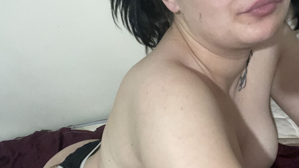 Chat With IrinaAdriana Now