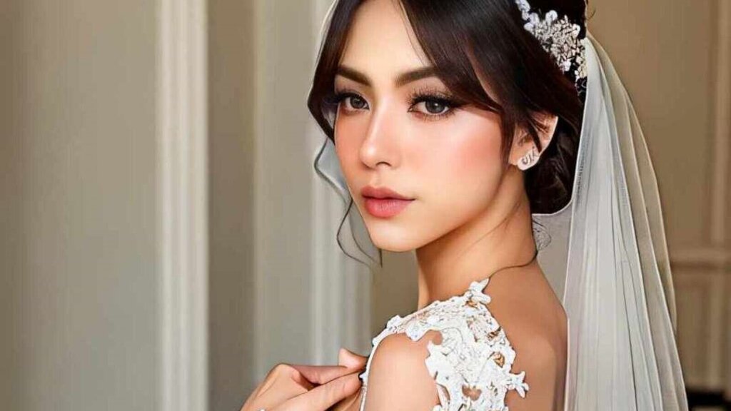 Chat With JewelMoore Now
