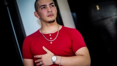 Chat With JuanDiamonds Now