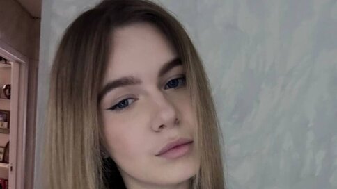 Chat With JuanitaMiller Now