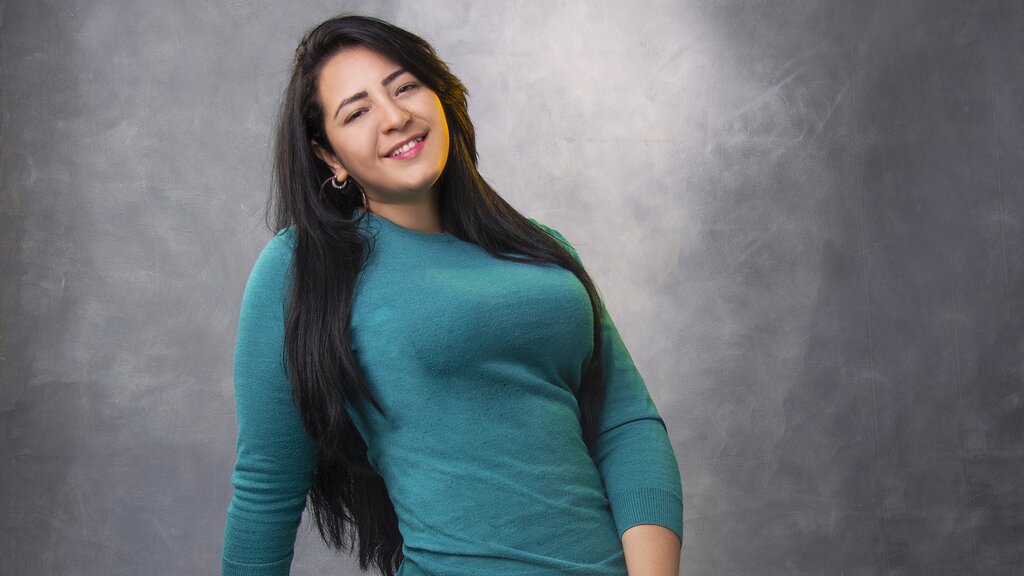 Chat With JulianaTurner Now