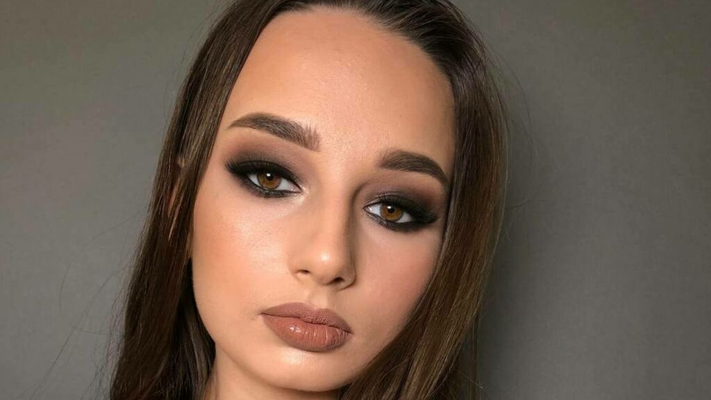 Chat With KaylaHardin Now