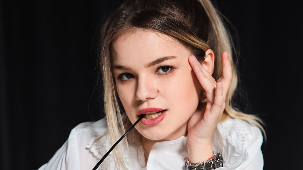 Chat With KellyHayden Now