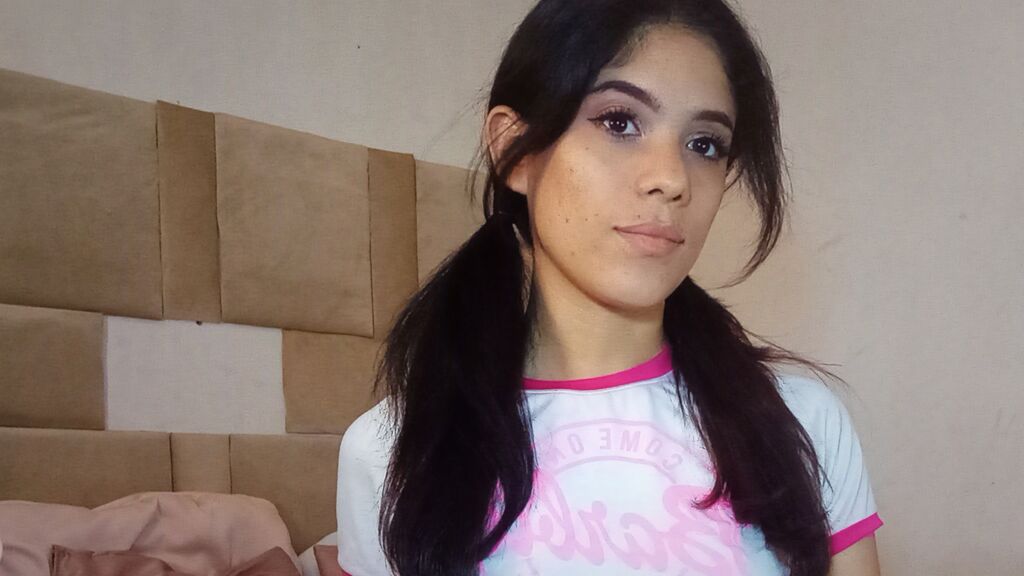 Chat With KimCarvalho Now