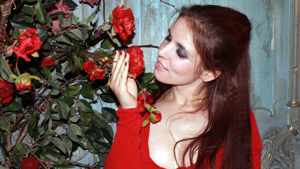 Chat With LaritaRose Now