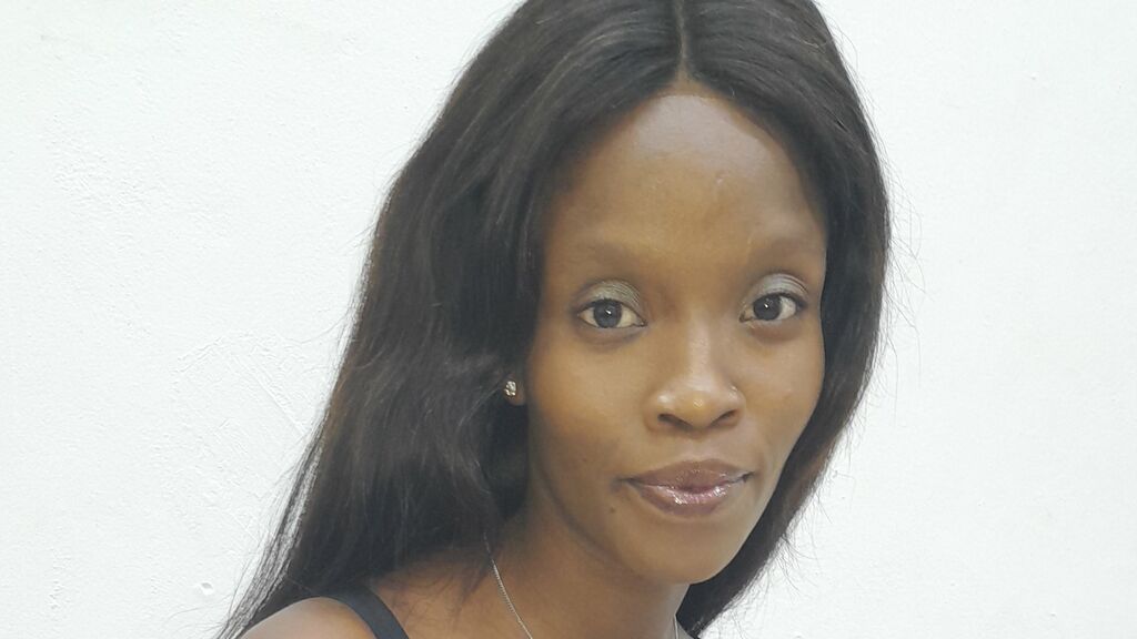 Chat With LisaBenet Now