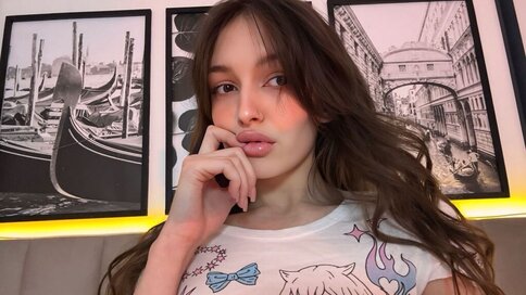 Chat With LisaMilne Now