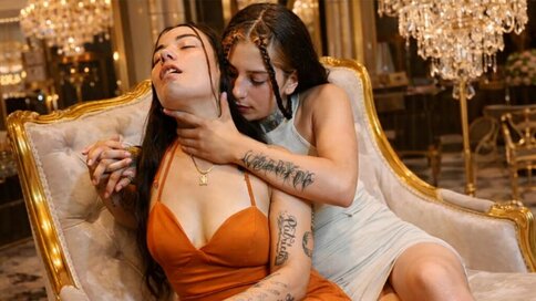 Chat With LucyAndNoemi Now