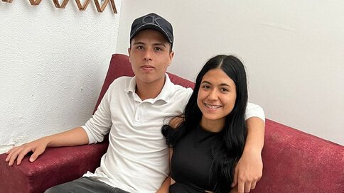 Chat With MadysonAndSteven Now