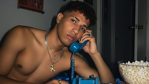 Chat With MaikelGarcia Now