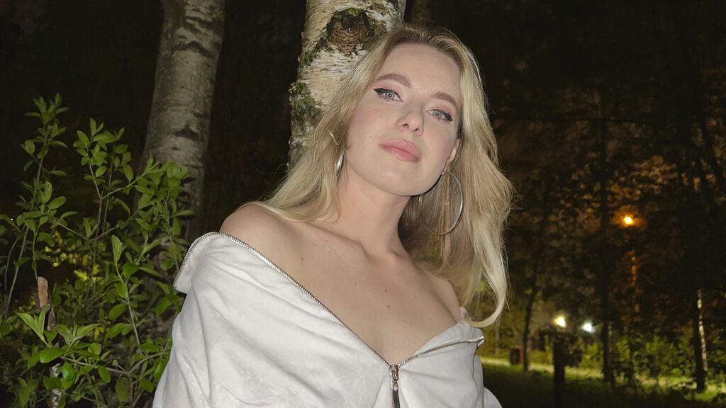 Chat With MaryJein Now