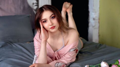 Chat With MiaNels Now