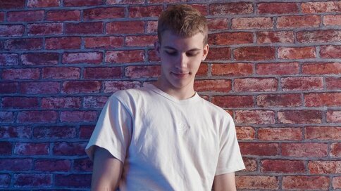 Chat With MichaelPierce Now