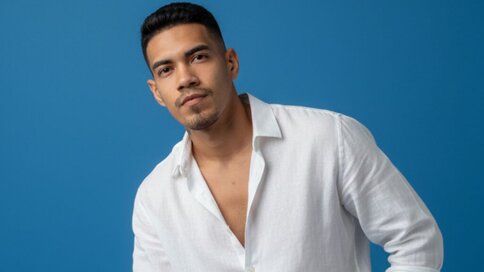 Chat With MikaelGrey Now