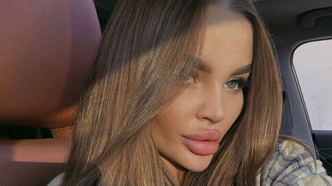 Chat With MikaelaBanes Now